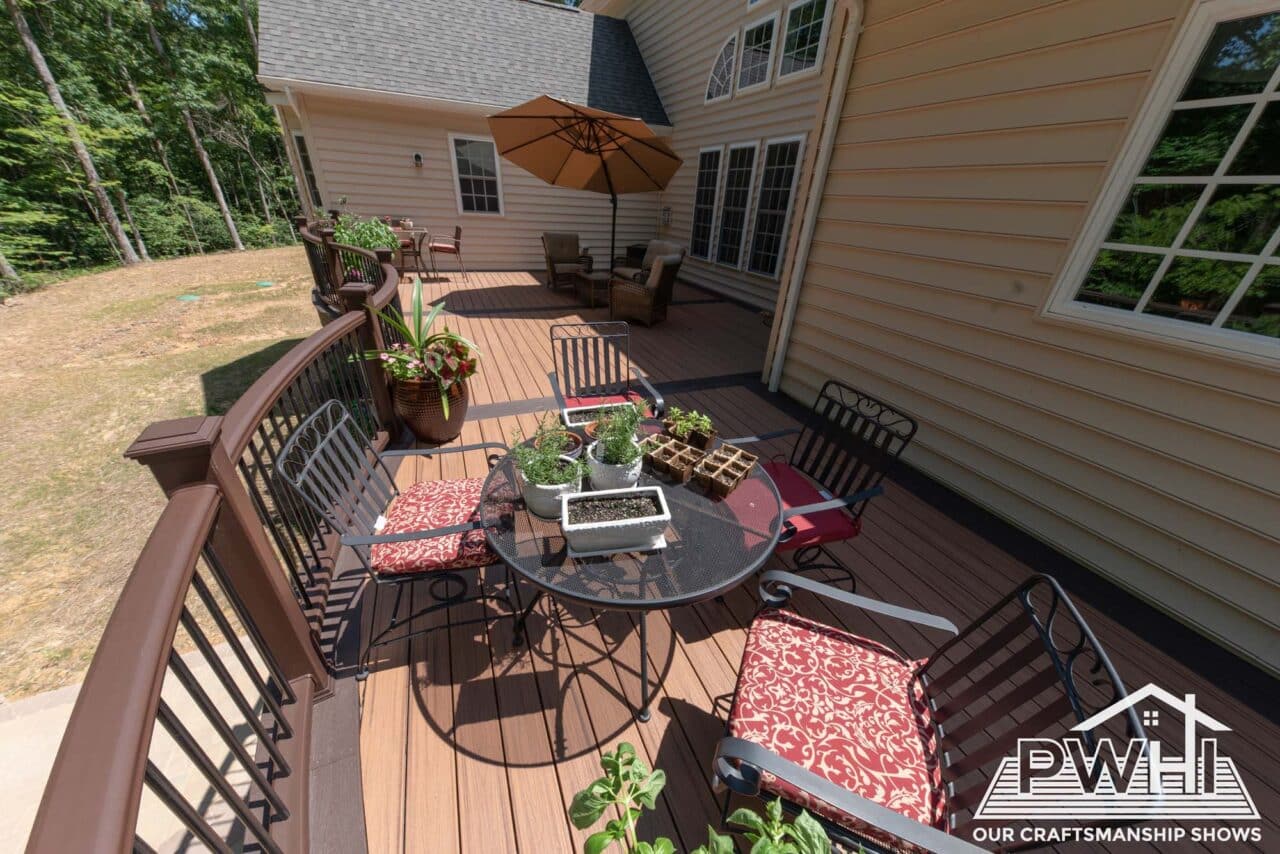 how to choose outdoor deck furniture
