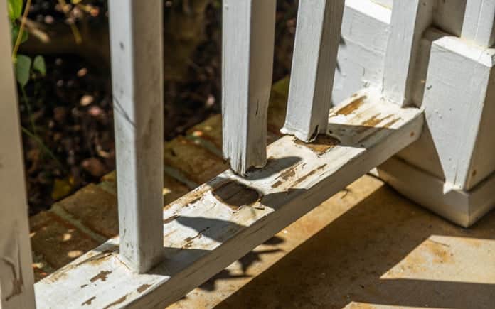 Broken Deck Rail that needs to be replaced by PWHI